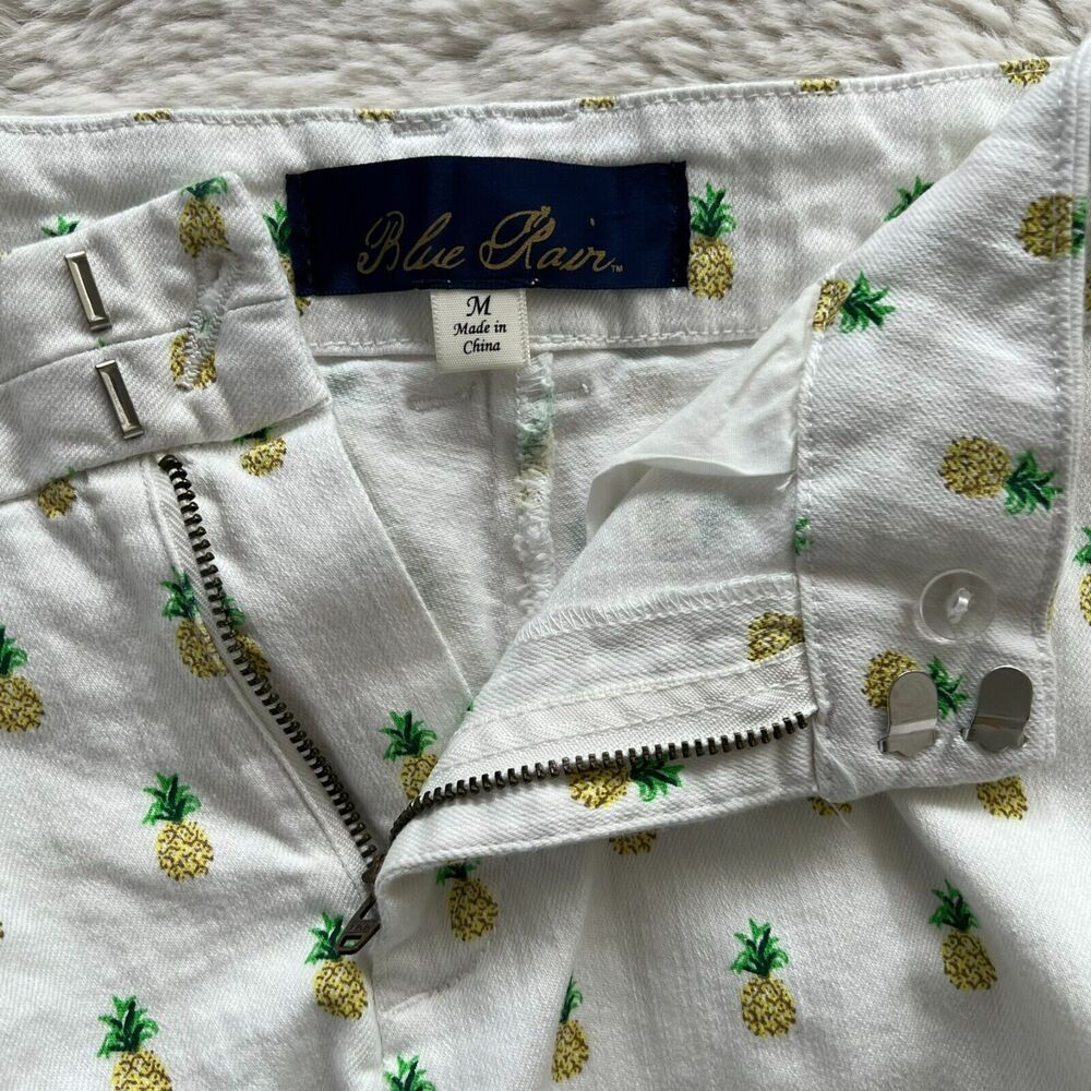 Francesca's Women's Medium Pineapple Print Scalloped Front Pocket White Shorts - Picture 6 of 11